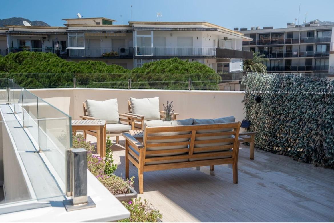 M A R I V E N T Suite With Bathroom And Terrace 50 M2 Roses Dış mekan fotoğraf